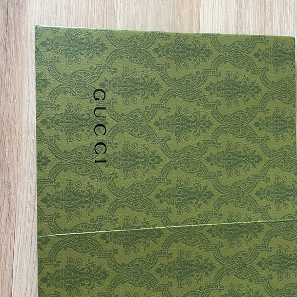 New Gucci green Gift Box with silk ribbon - Picture 5 of 5